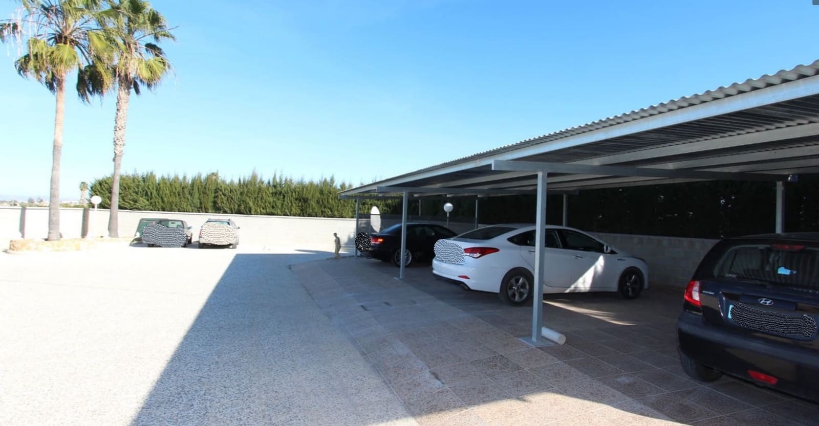 6 bedroom Villa for sale in Guardamar del Segura with pool - € 900,000 (Ref: 9088328)