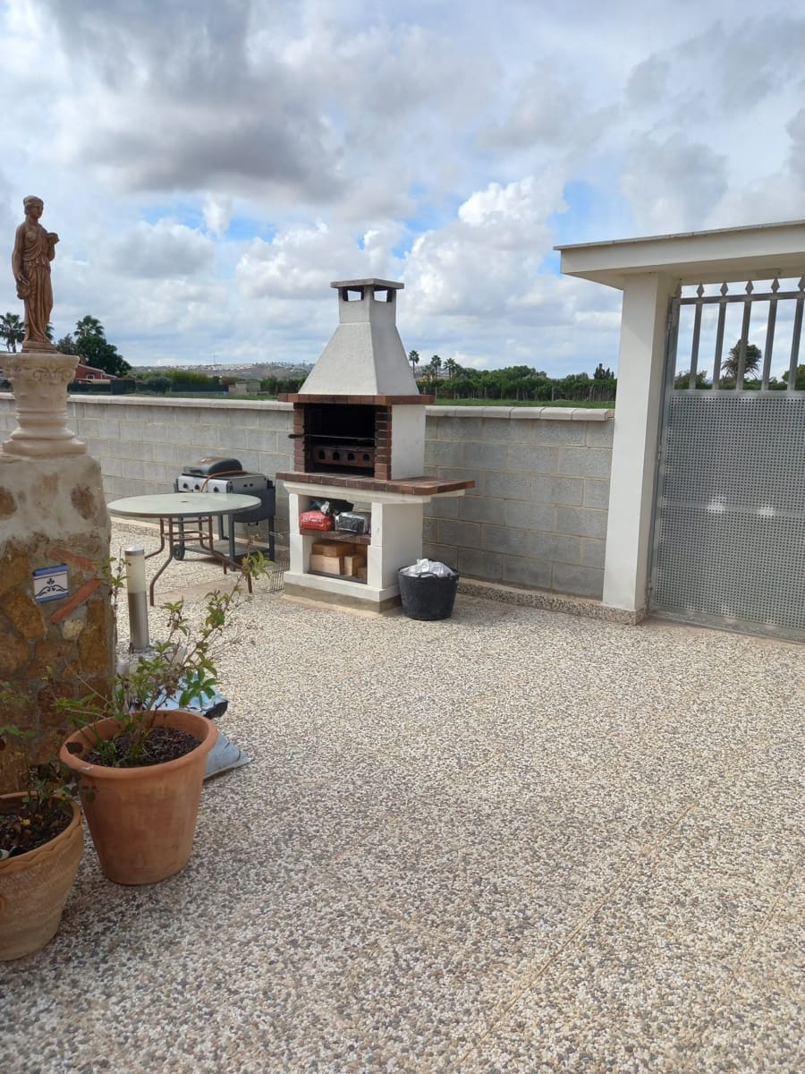 6 bedroom Villa for sale in Guardamar del Segura with pool - € 900,000 (Ref: 9088328)