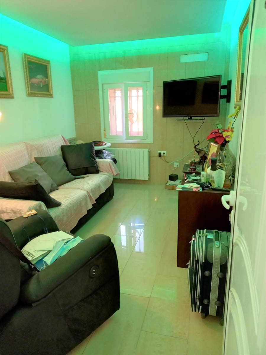 6 bedroom Villa for sale in Guardamar del Segura with pool - € 900,000 (Ref: 9088328)