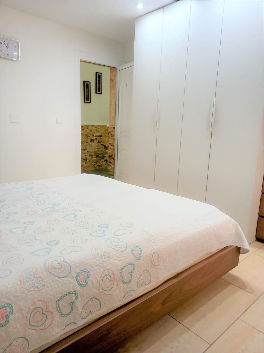 6 bedroom Villa for sale in Guardamar del Segura with pool - € 900,000 (Ref: 9088328)