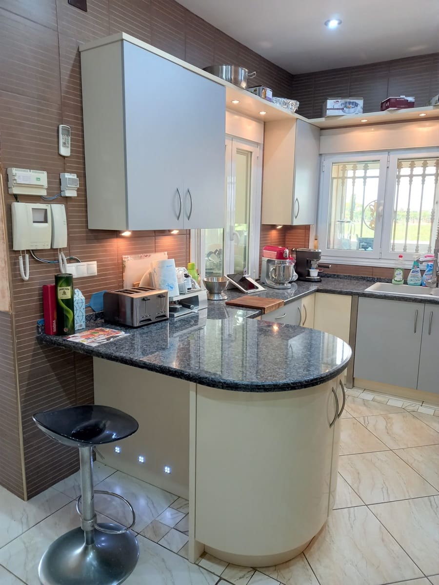 6 bedroom Villa for sale in Guardamar del Segura with pool - € 900,000 (Ref: 9088328)