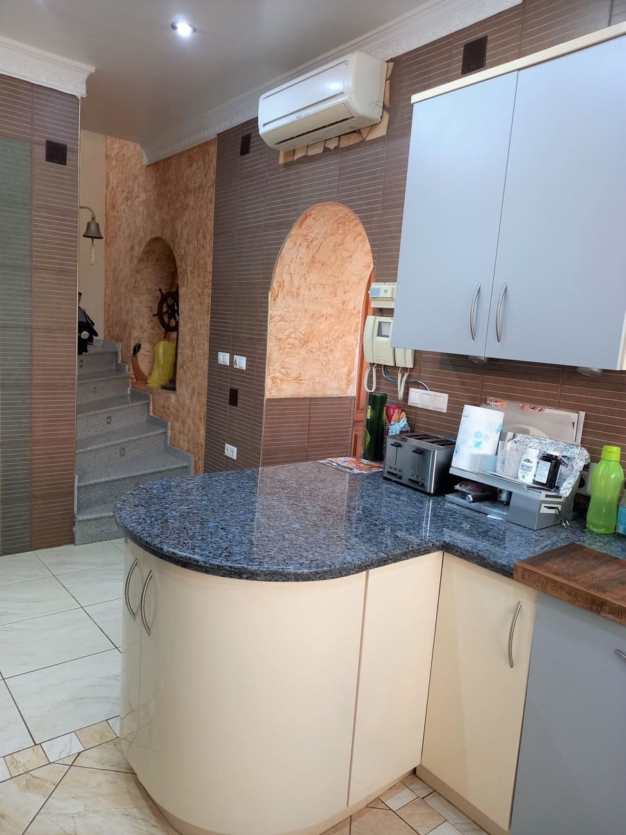 6 bedroom Villa for sale in Guardamar del Segura with pool - € 900,000 (Ref: 9088328)