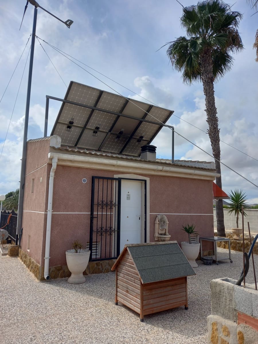 6 bedroom Villa for sale in Guardamar del Segura with pool - € 900,000 (Ref: 9088328)