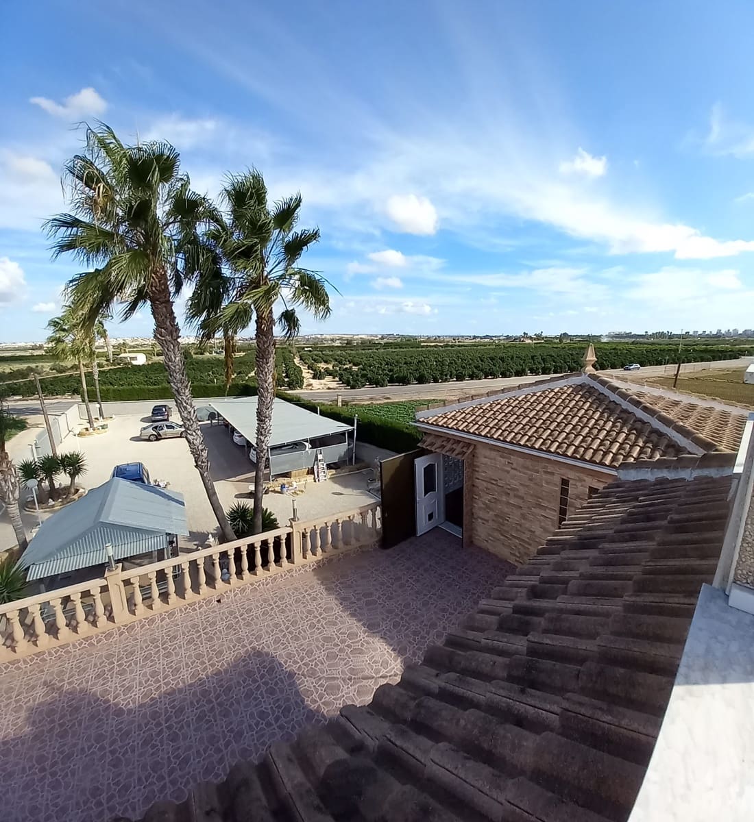 6 bedroom Villa for sale in Guardamar del Segura with pool - € 900,000 (Ref: 9088328)