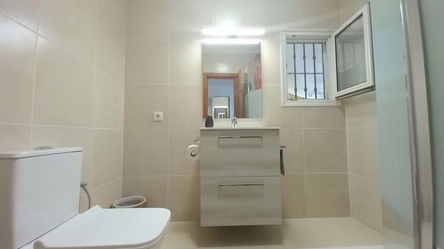 3 quarto Moradia para venda em Torrevieja com piscina garagem - 339 000 € (Ref: 9146156)