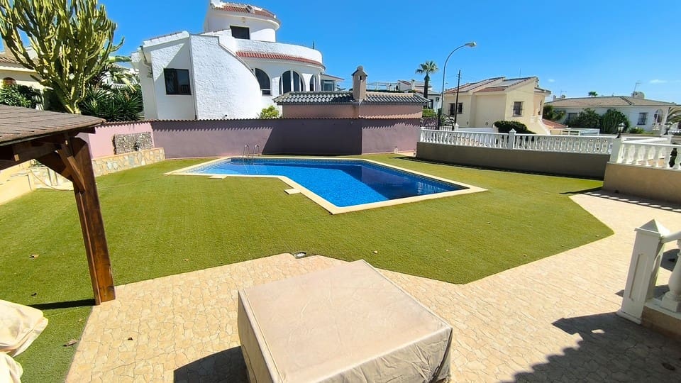 7 sypialnia Willa na sprzedaż w Ciudad Quesada z basenem garażem - 599 950 € (Ref: 9426073)