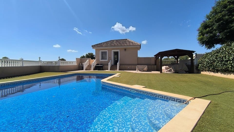 7 sypialnia Willa na sprzedaż w Ciudad Quesada z basenem garażem - 599 950 € (Ref: 9426073)