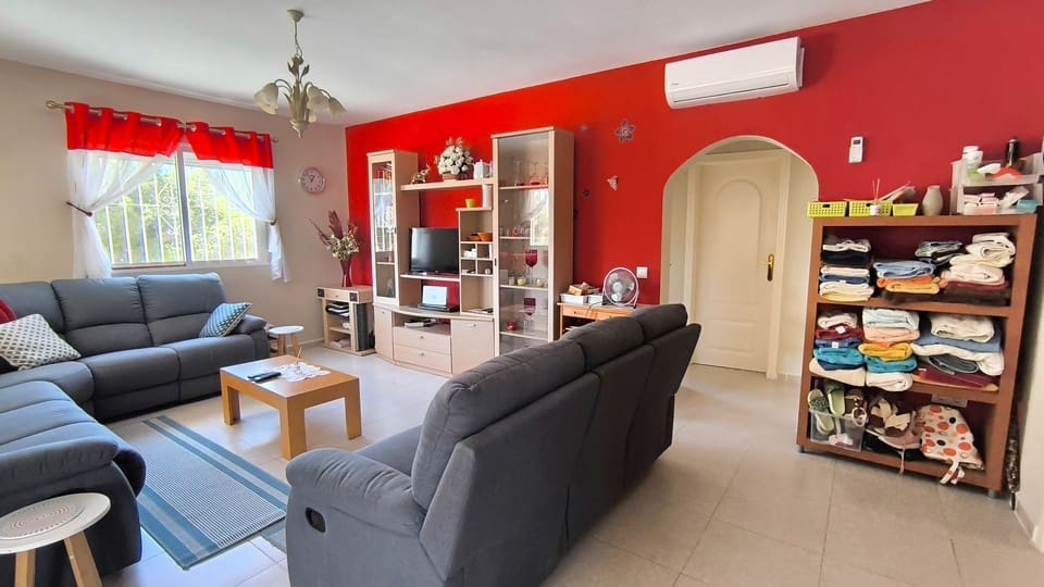7 sypialnia Willa na sprzedaż w Ciudad Quesada z basenem garażem - 599 950 € (Ref: 9426073)