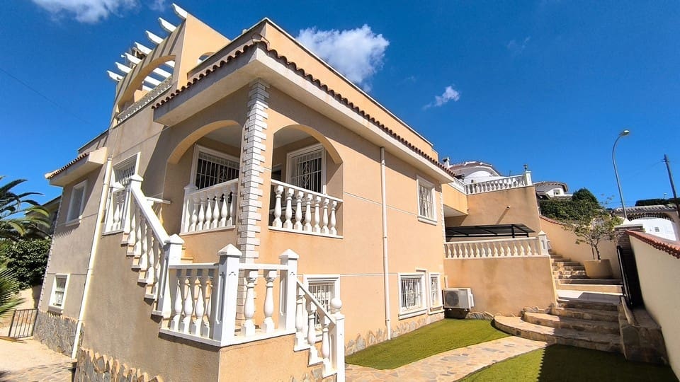7 sypialnia Willa na sprzedaż w Ciudad Quesada z basenem garażem - 599 950 € (Ref: 9426073)