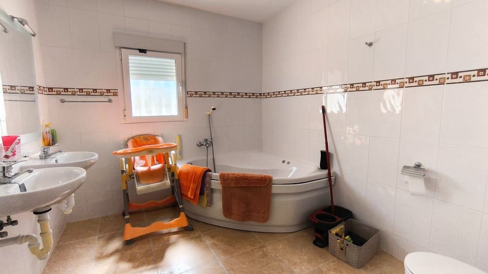 7 sypialnia Willa na sprzedaż w Ciudad Quesada z basenem garażem - 599 950 € (Ref: 9426073)