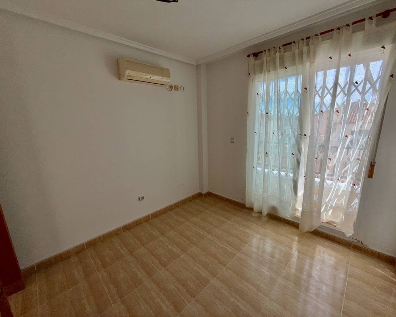 3 Zimmer Villa zu verkaufen in Algorfa mit Garage - 170.000 € (Ref: 9426076)