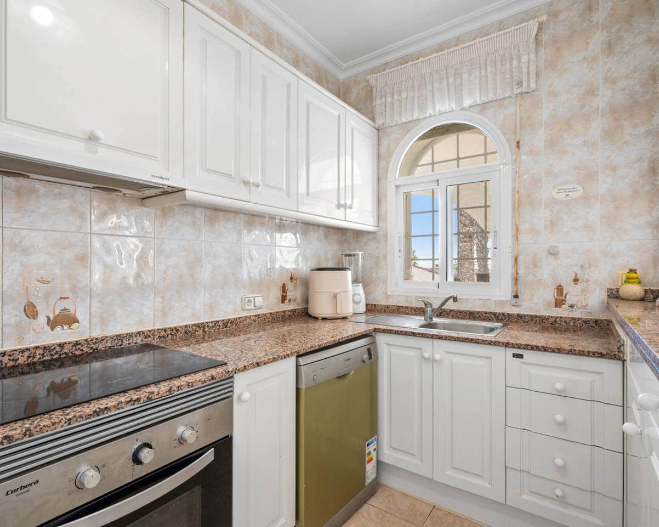 4 soveværelse Villa til salg i Ciudad Quesada med swimmingpool garage - € 850.000 (Ref: 9426081)