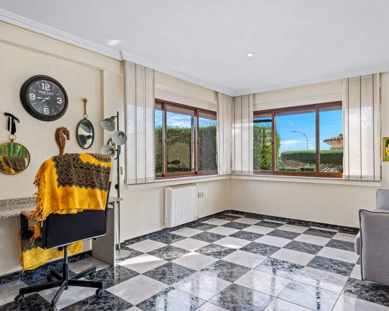 5 soveværelse Villa til salg i Algorfa med swimmingpool garage - € 770.000 (Ref: 9426082)