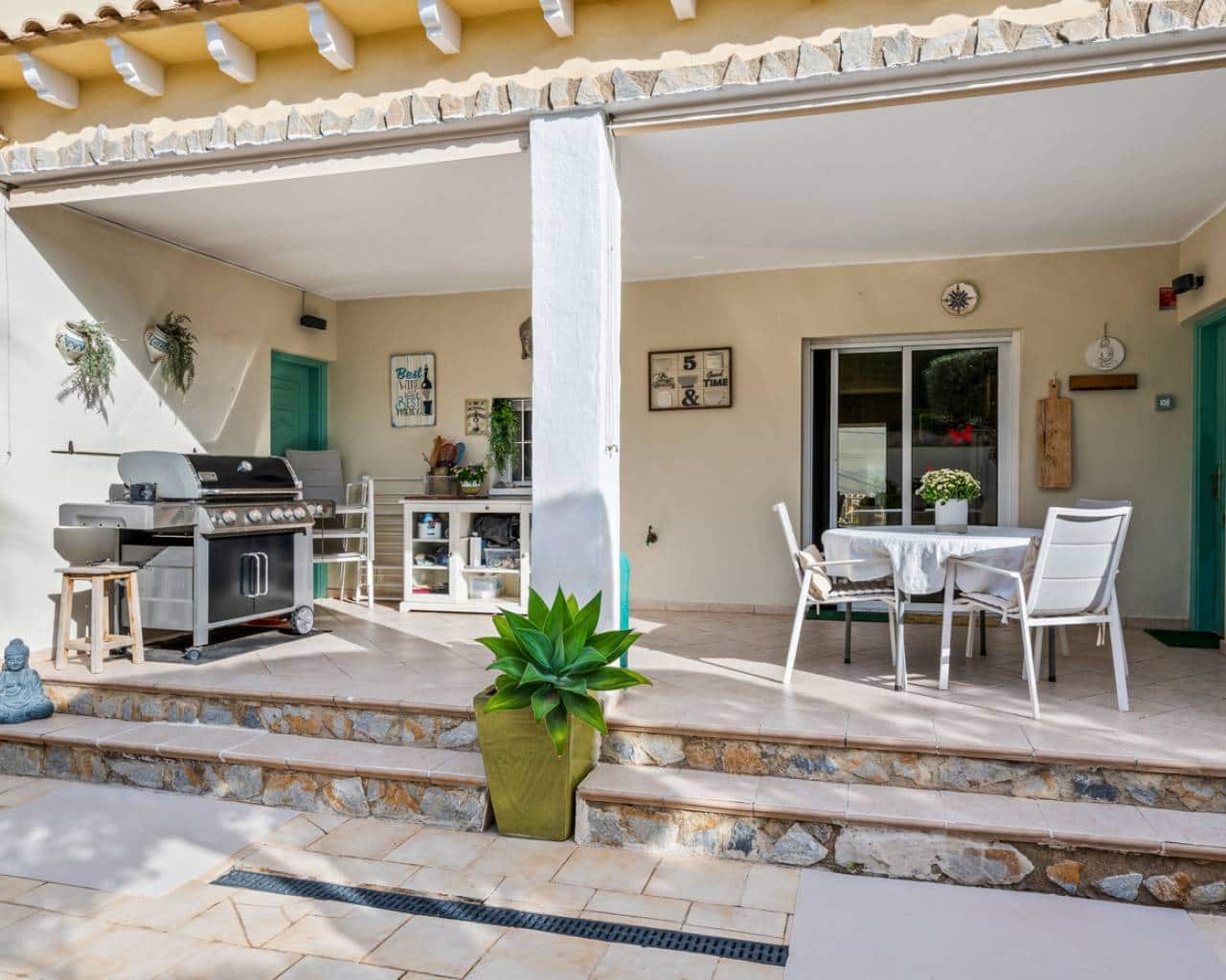 5 soveværelse Villa til salg i Algorfa med swimmingpool garage - € 770.000 (Ref: 9426082)