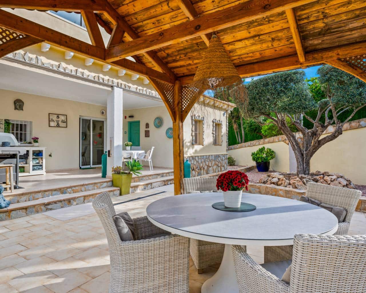 5 soveværelse Villa til salg i Algorfa med swimmingpool garage - € 770.000 (Ref: 9426082)