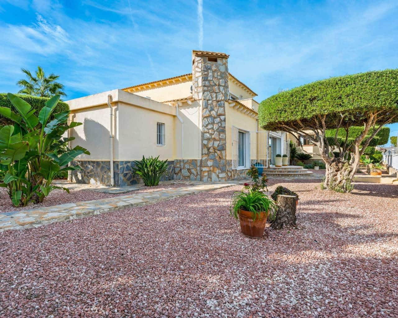 5 soveværelse Villa til salg i Algorfa med swimmingpool garage - € 770.000 (Ref: 9426082)