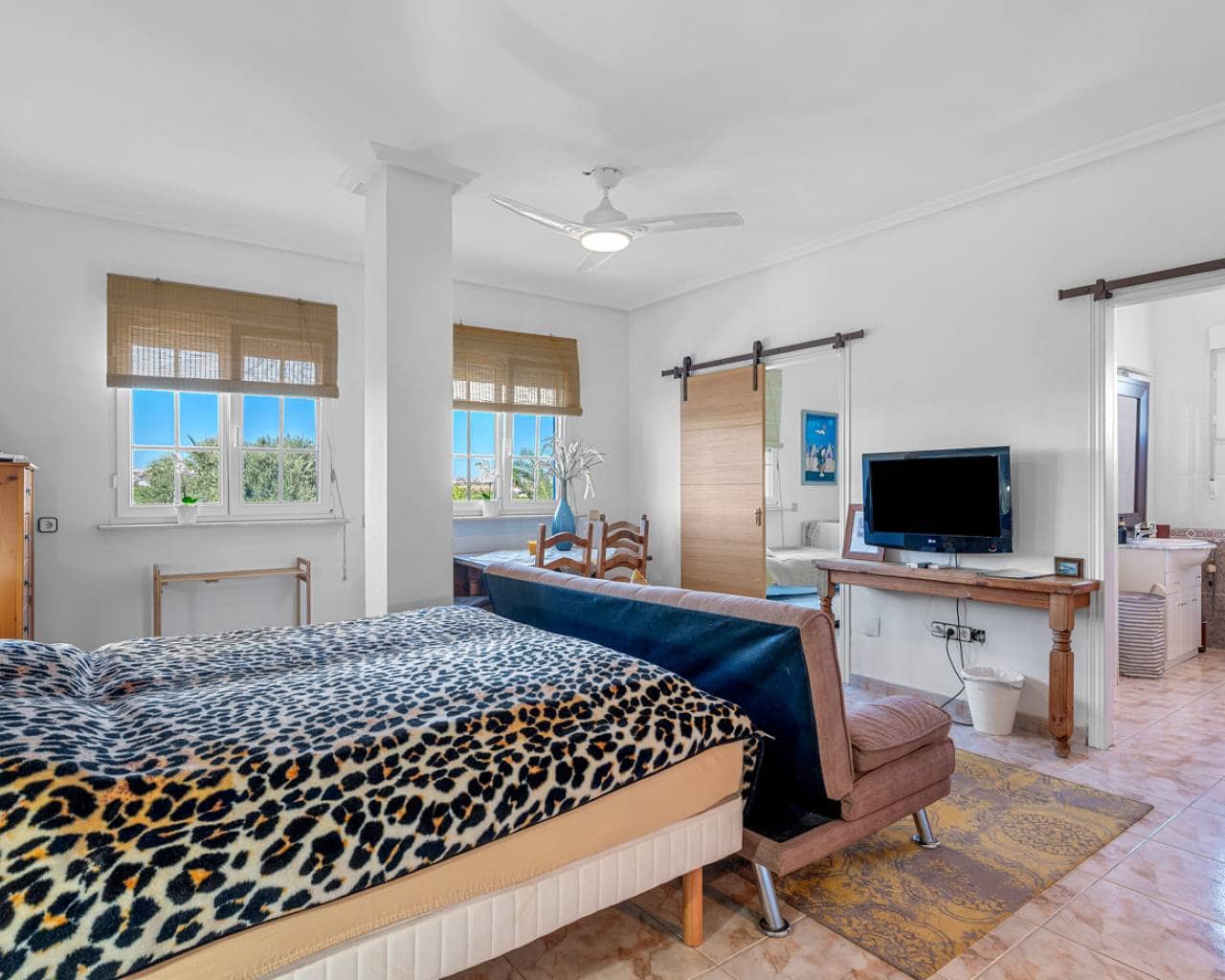 10 camera da letto Villa in vendita in Los Montesinos con piscina garage - 995.000 € (Rif: 9426087)