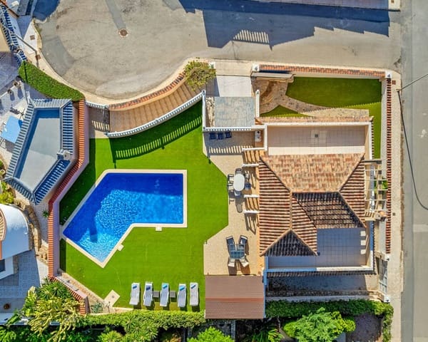 Chalet de 7 habitaciones en Ciudad Quesada, Rojales en venta con piscina garaje - 650.000 € (Ref: 9426090)
