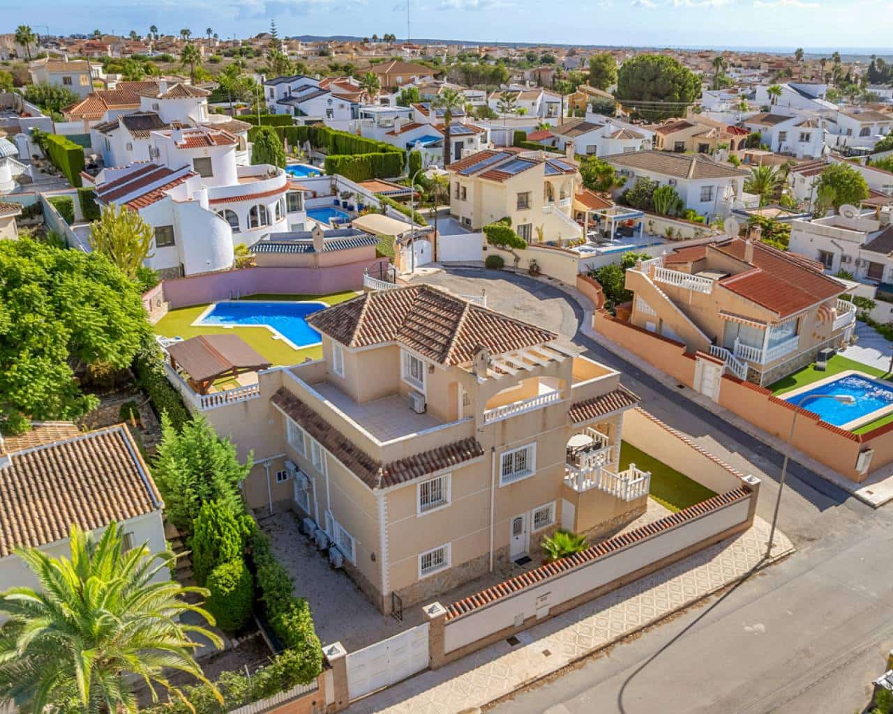7 sovrum Villa till salu i Ciudad Quesada med pool garage - 650 000 € (Ref: 9426090)