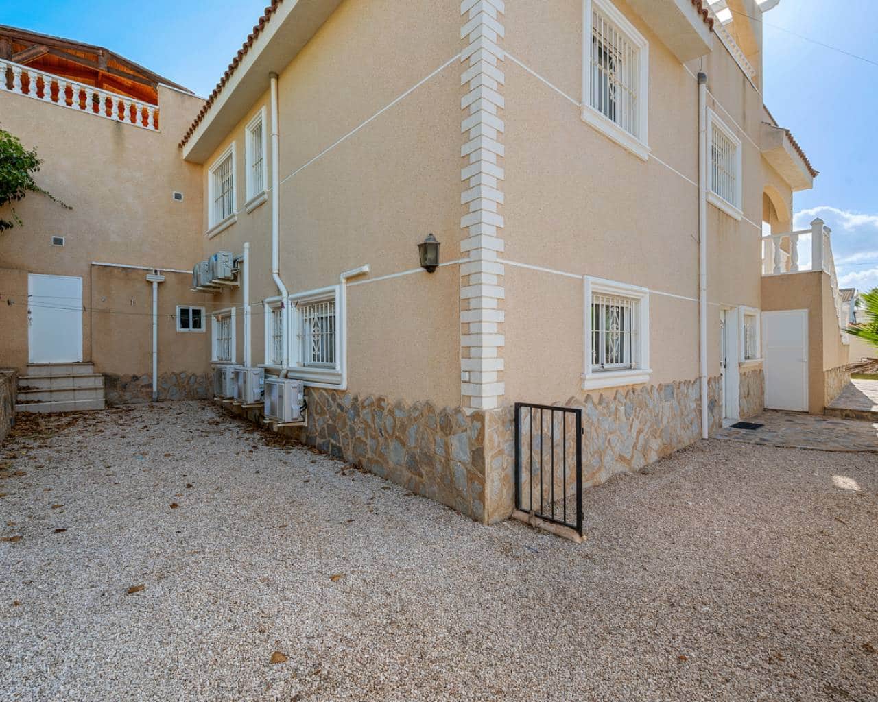 7 sovrum Villa till salu i Ciudad Quesada med pool garage - 650 000 € (Ref: 9426090)