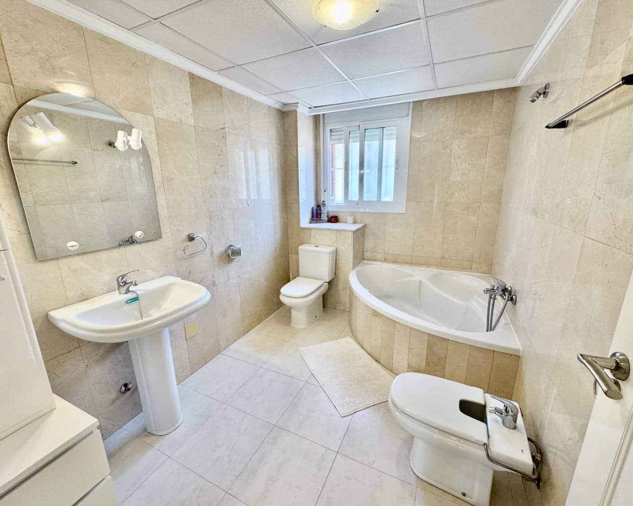 3 Zimmer Villa zu verkaufen in Ciudad Quesada mit Pool Garage - 260.000 € (Ref: 9426091)