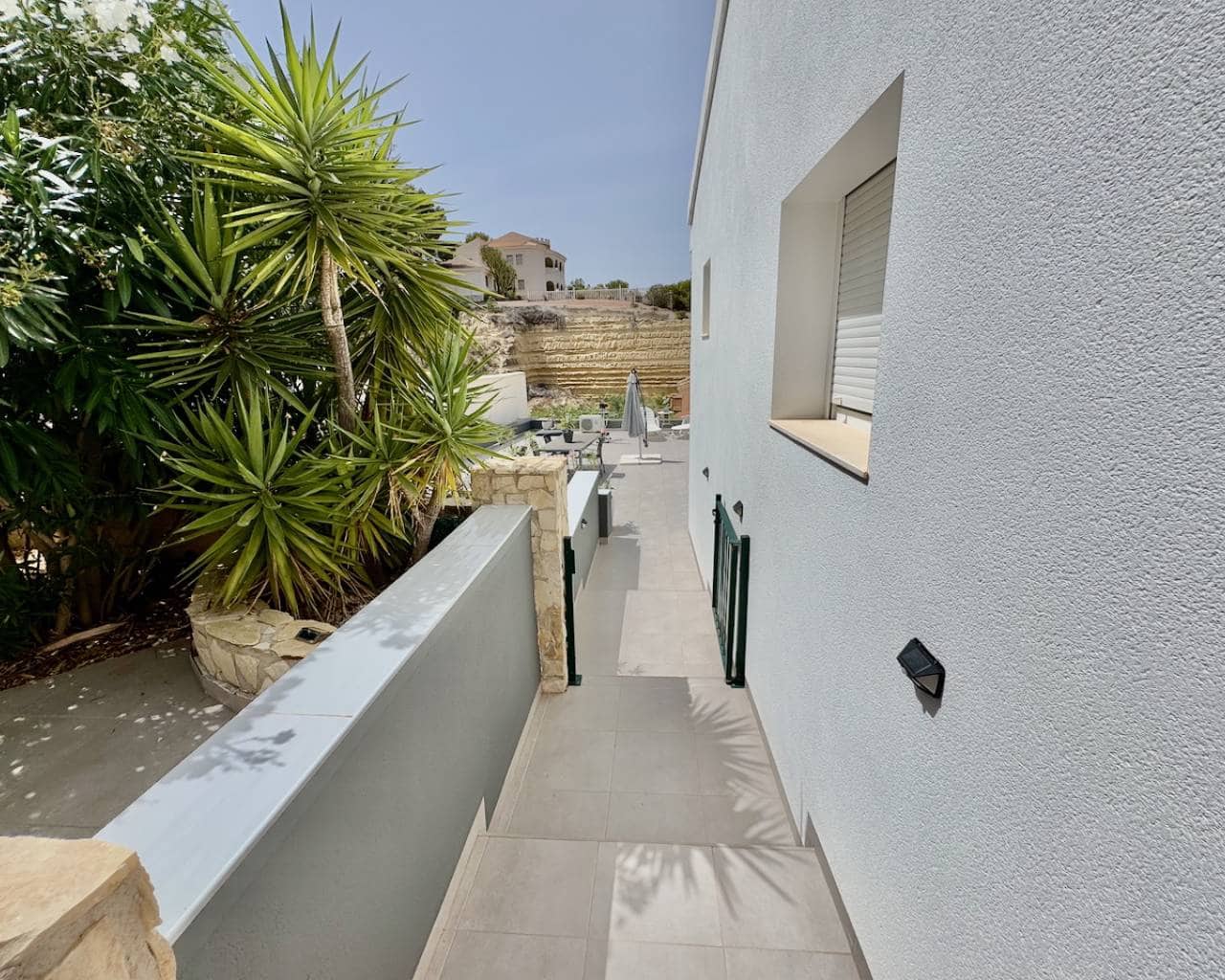 6 bedroom Villa for sale in Ciudad Quesada with pool garage - € 685,000 (Ref: 9426099)