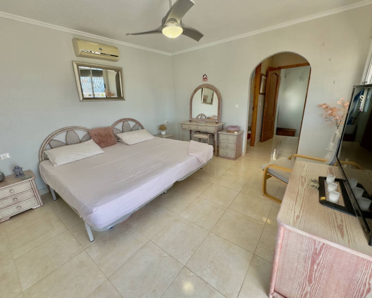 3 Zimmer Villa zu verkaufen in Ciudad Quesada mit Pool Garage - 375.000 € (Ref: 9426114)