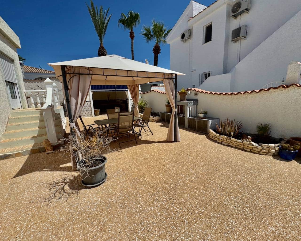 3 Zimmer Villa zu verkaufen in Ciudad Quesada mit Pool Garage - 375.000 € (Ref: 9426114)