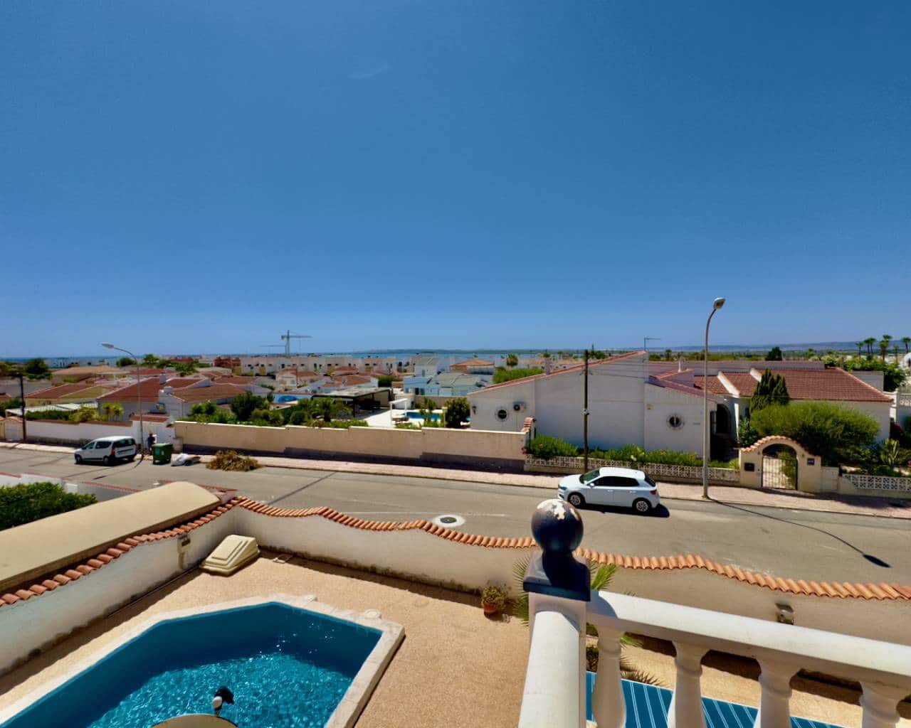 3 Zimmer Villa zu verkaufen in Ciudad Quesada mit Pool Garage - 375.000 € (Ref: 9426114)