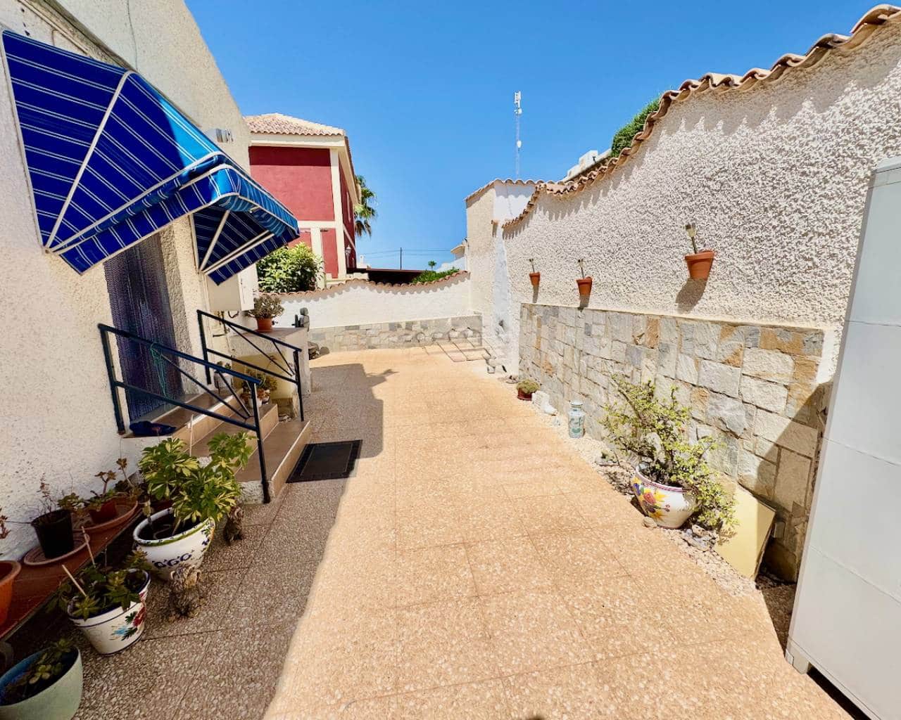 3 Zimmer Villa zu verkaufen in Ciudad Quesada mit Pool Garage - 375.000 € (Ref: 9426114)