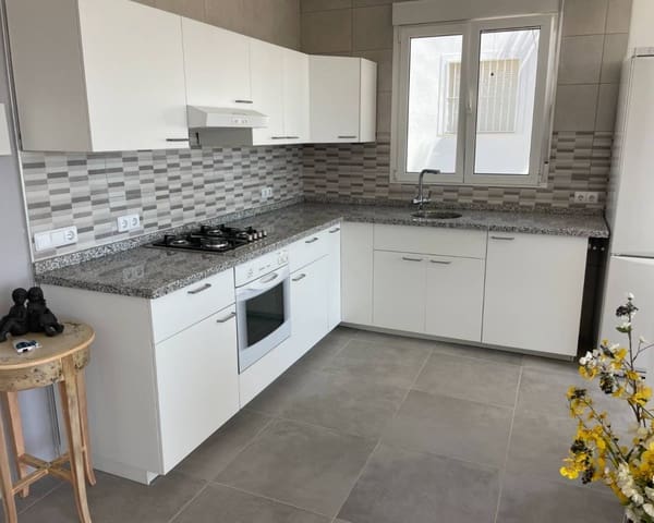 3 makuuhuone Huvila myytävänä paikassa Ciudad Quesada, Rojales mukana uima-altaan 
autotalli - 595 000 € (Ref: 9426123)