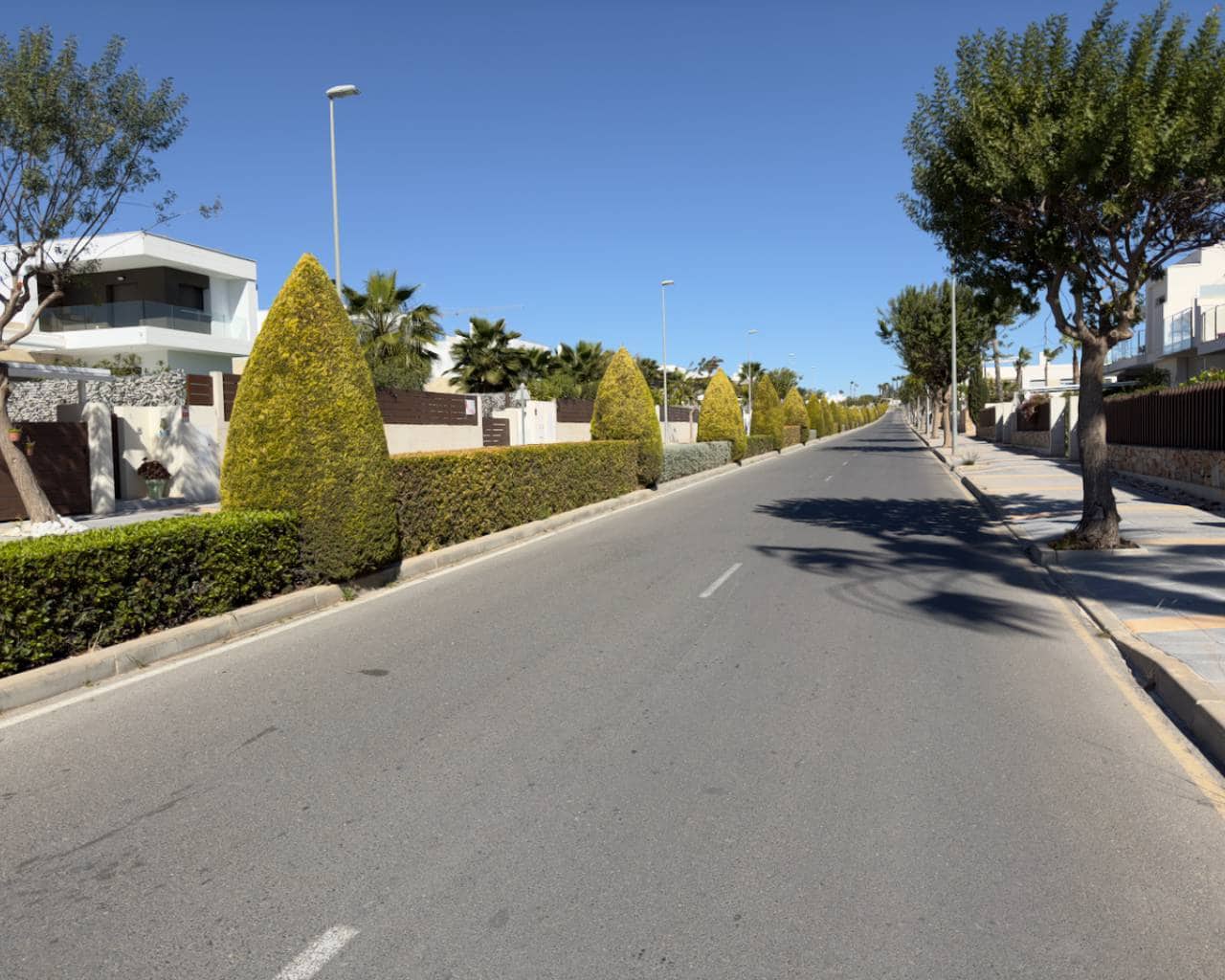 3 bedroom Villa for sale in Los Montesinos with garage - € 469,900 (Ref: 9426129)