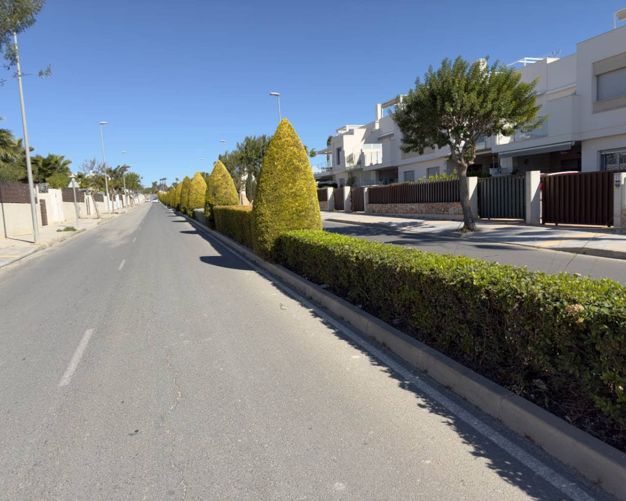 3 bedroom Villa for sale in Los Montesinos with garage - € 469,900 (Ref: 9426129)