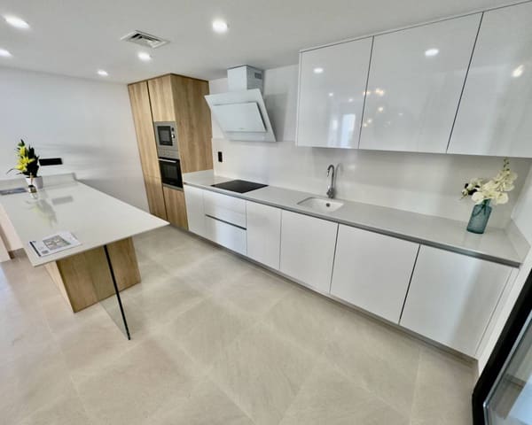 Chalet de 3 habitaciones en Benijófar en venta con garaje - 449.000 € (Ref: 9426130)