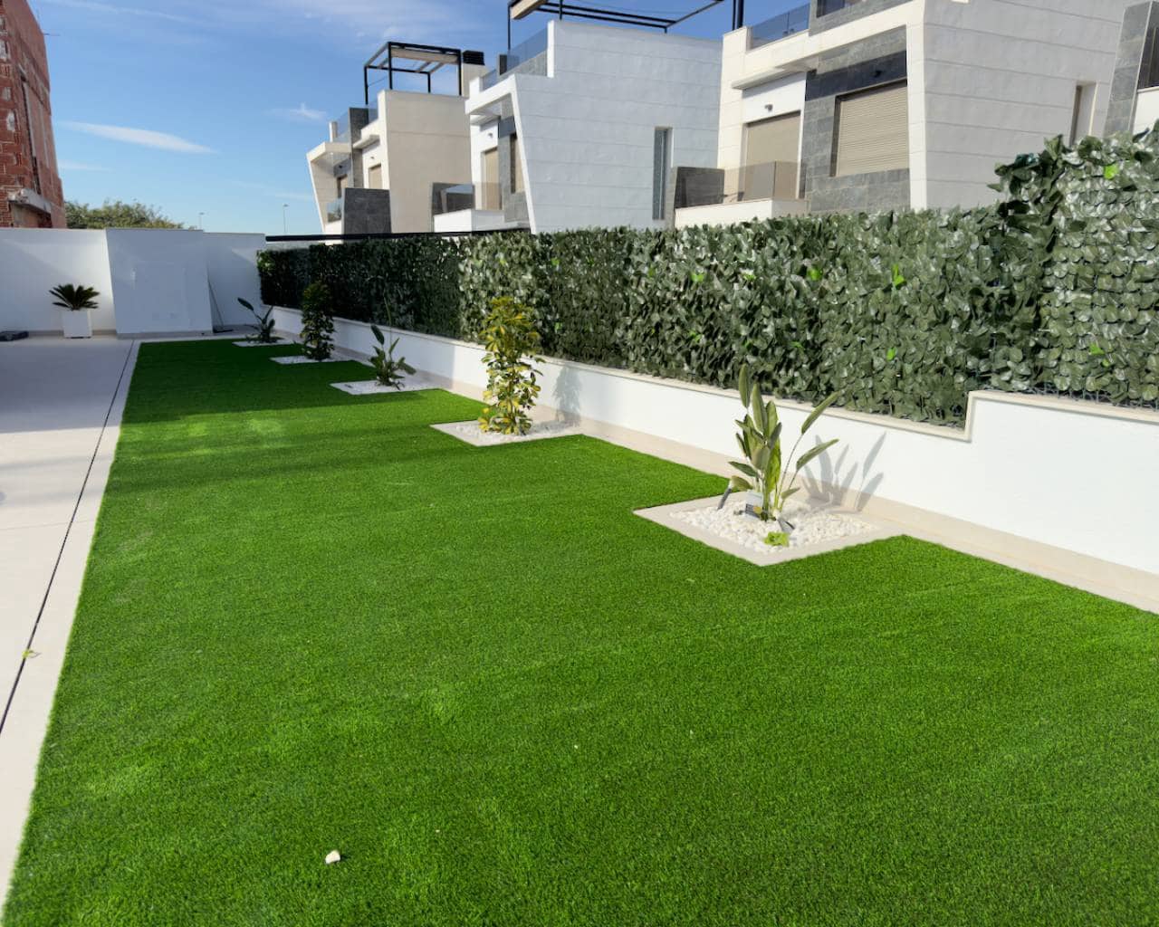 Chalet de 3 habitaciones en Benijófar en venta con garaje - 449.000 € (Ref: 9426130)