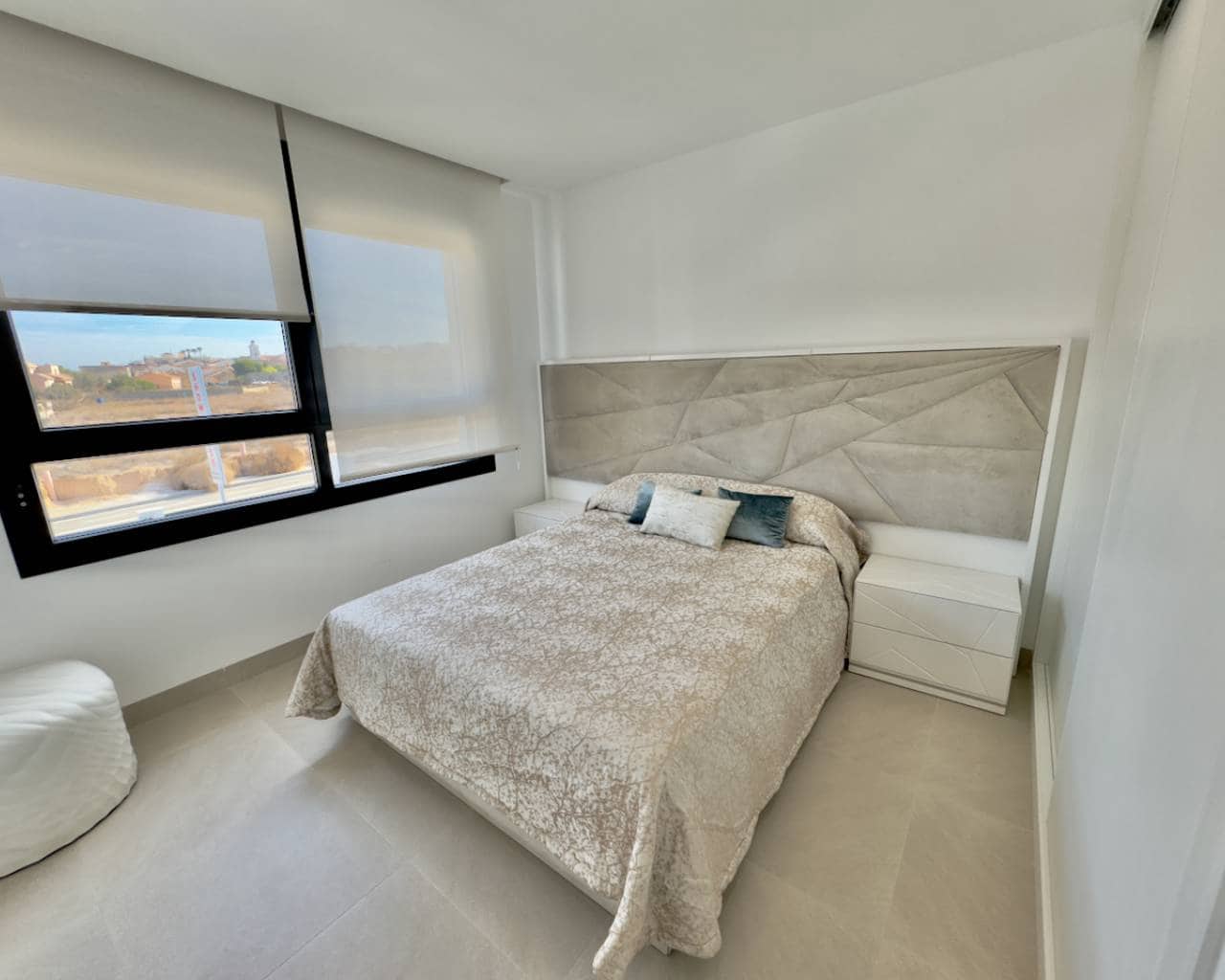 Chalet de 3 habitaciones en Benijófar en venta con garaje - 449.000 € (Ref: 9426130)