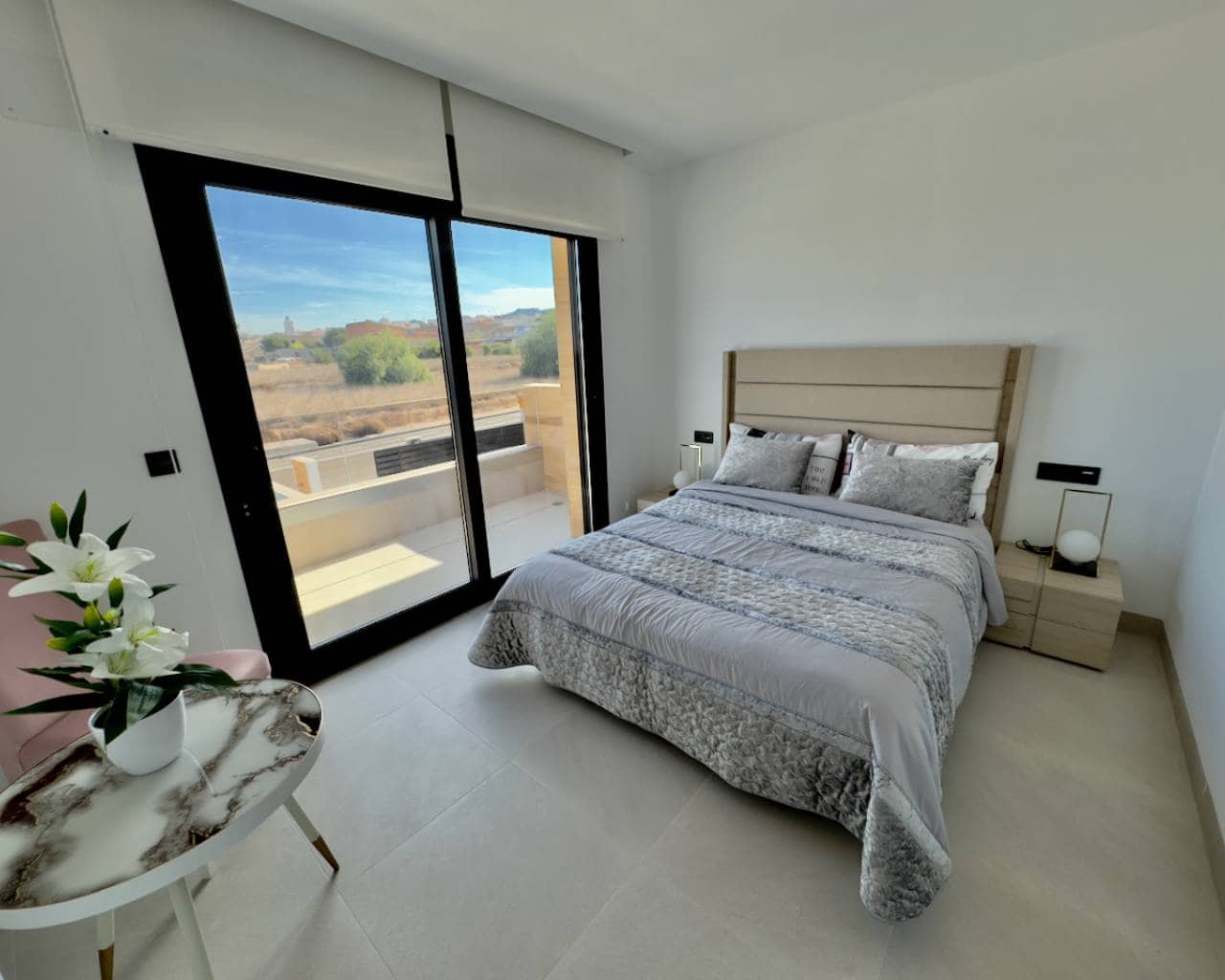 Chalet de 3 habitaciones en Benijófar en venta con garaje - 449.000 € (Ref: 9426130)