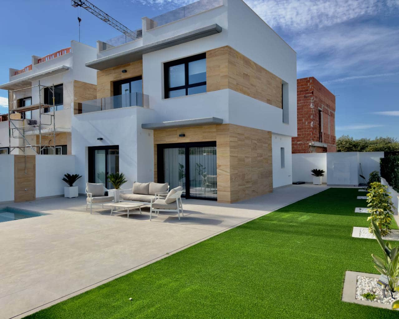 Chalet de 3 habitaciones en Benijófar en venta con garaje - 449.000 € (Ref: 9426130)
