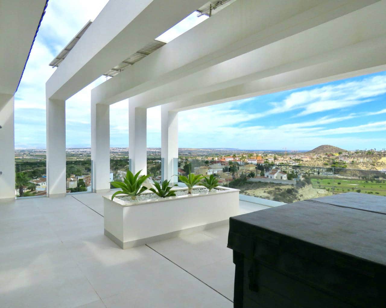 4 soverom Villa til salgs i Ciudad Quesada med svømmebasseng garasje - € 1 799 000 (Ref: 9426137)