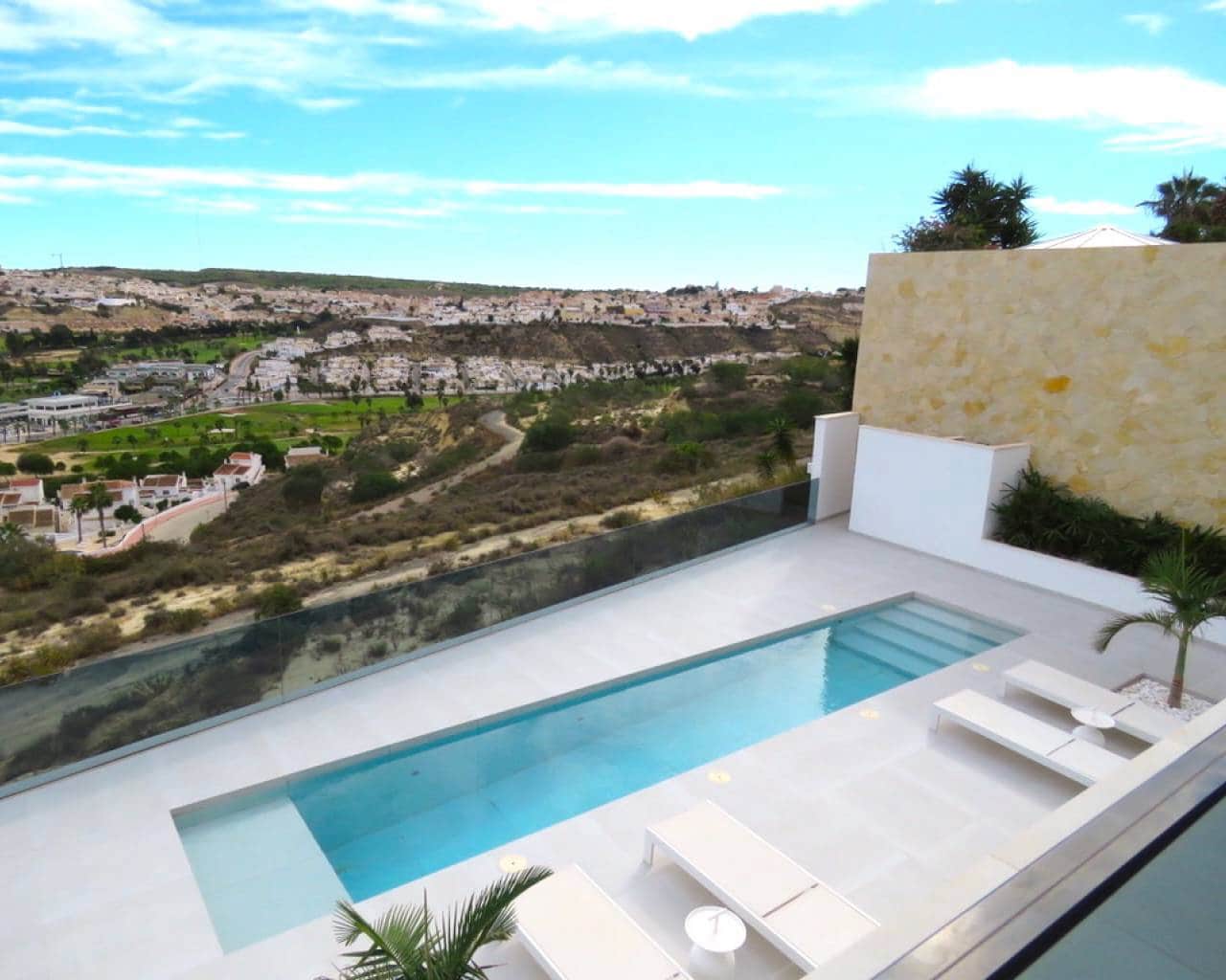 4 soverom Villa til salgs i Ciudad Quesada med svømmebasseng garasje - € 1 799 000 (Ref: 9426137)