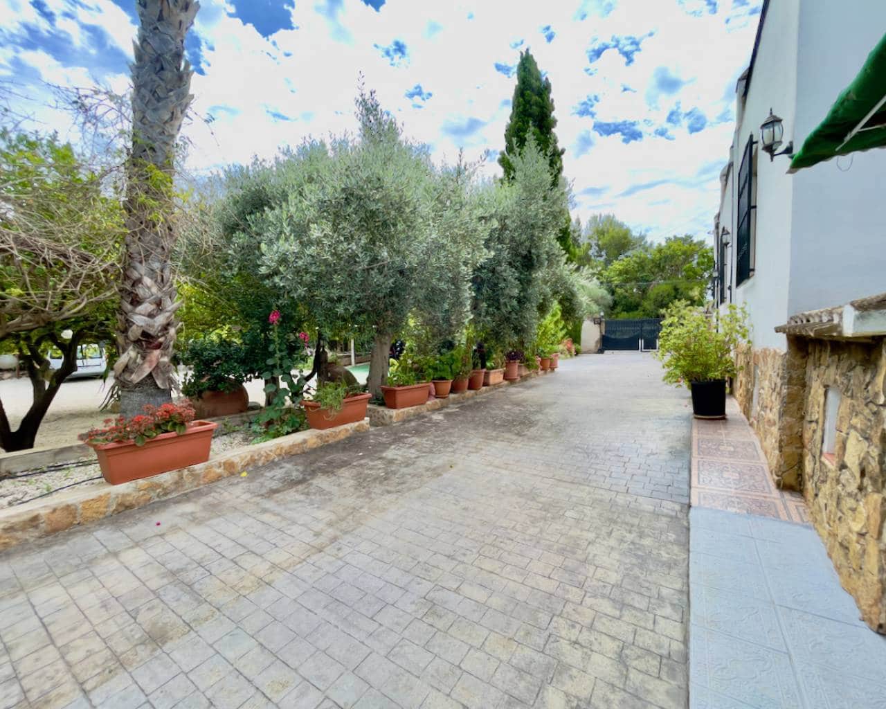 Finca/Casa Rural de 8 habitaciones en Orihuela en venta con piscina garaje - 1.300.000 € (Ref: 9426138)