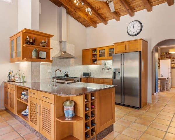 7 sovrum Finca/Hus på landet till salu i Catral med pool - 975 000 € (Ref: 9426142)