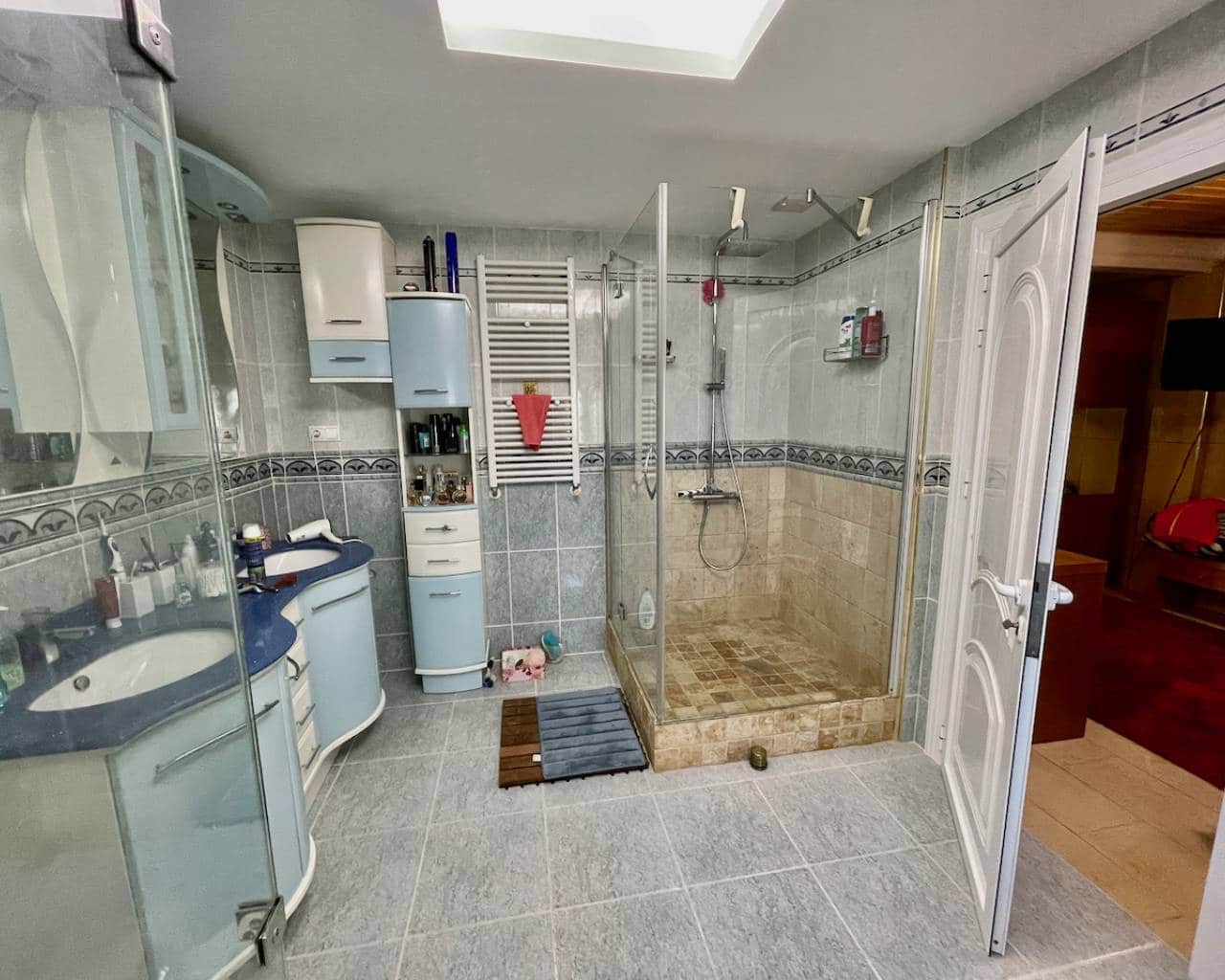 6 bedroom Villa for sale in Guardamar del Segura with pool garage - € 900,000 (Ref: 9426143)