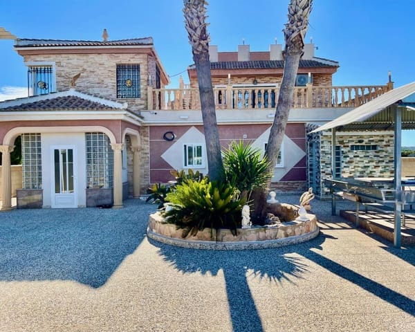 6 soveværelse Villa til salg i Guardamar del Segura med swimmingpool garage - € 900.000 (Ref: 9426143)