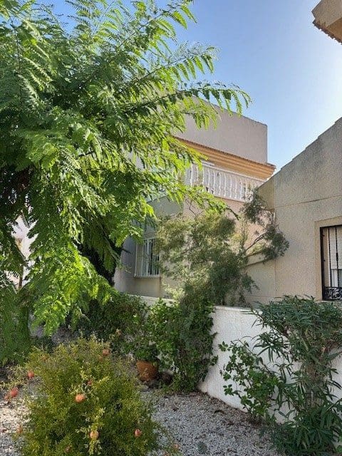 3 bedroom Villa for sale in Ciudad Quesada with pool garage - € 230,000 (Ref: 9426147)