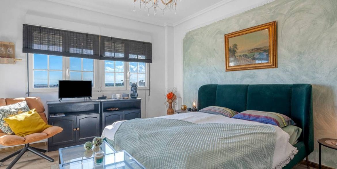 10 quarto Moradia para venda em Los Montesinos com piscina garagem - 995 000 € (Ref: 9426149)