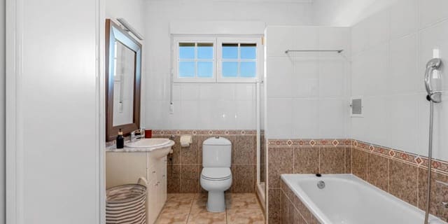 10 sypialnia Willa na sprzedaż w Los Montesinos z basenem garażem - 995 000 € (Ref: 9426149)