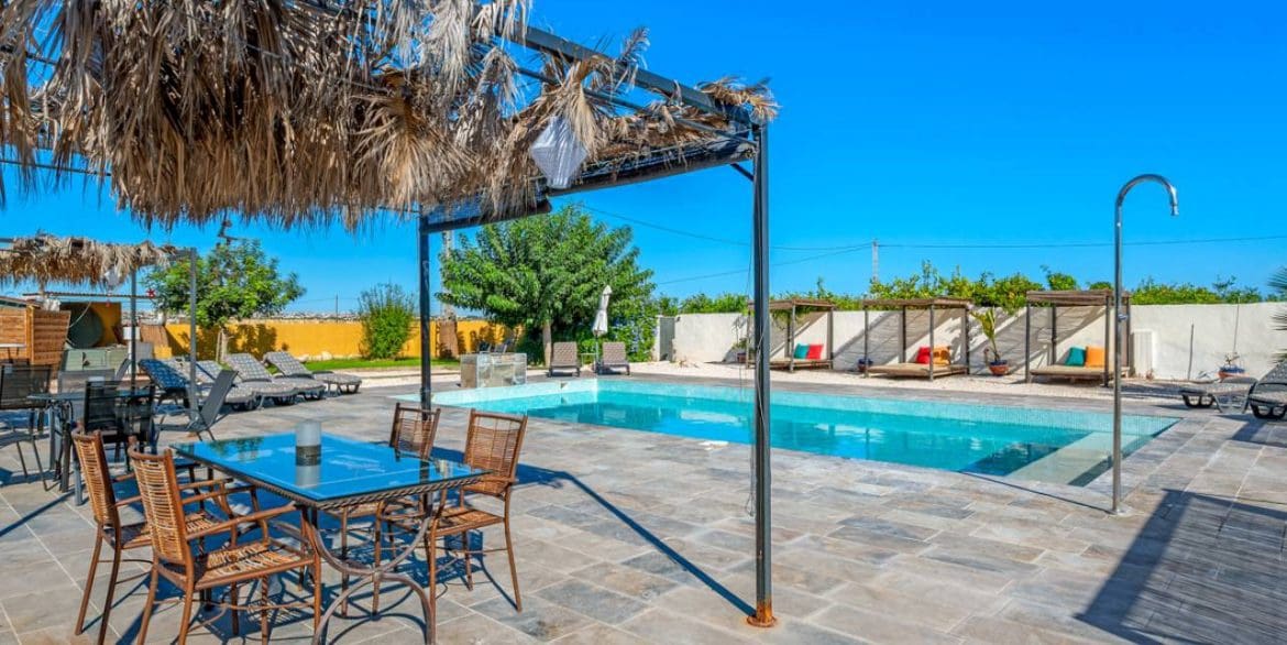 10 bedroom Villa for sale in Los Montesinos with pool garage - € 995,000 (Ref: 9426149)