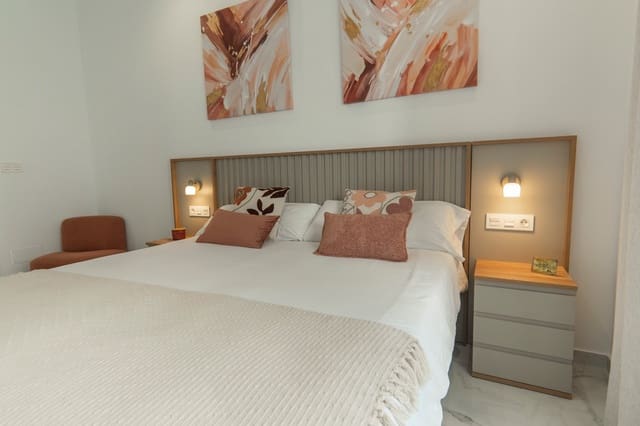 3 sypialnia Willa na sprzedaż w Orihuela Costa, Orihuela z basenem garażem - 385 000 € (Ref: 9426150)