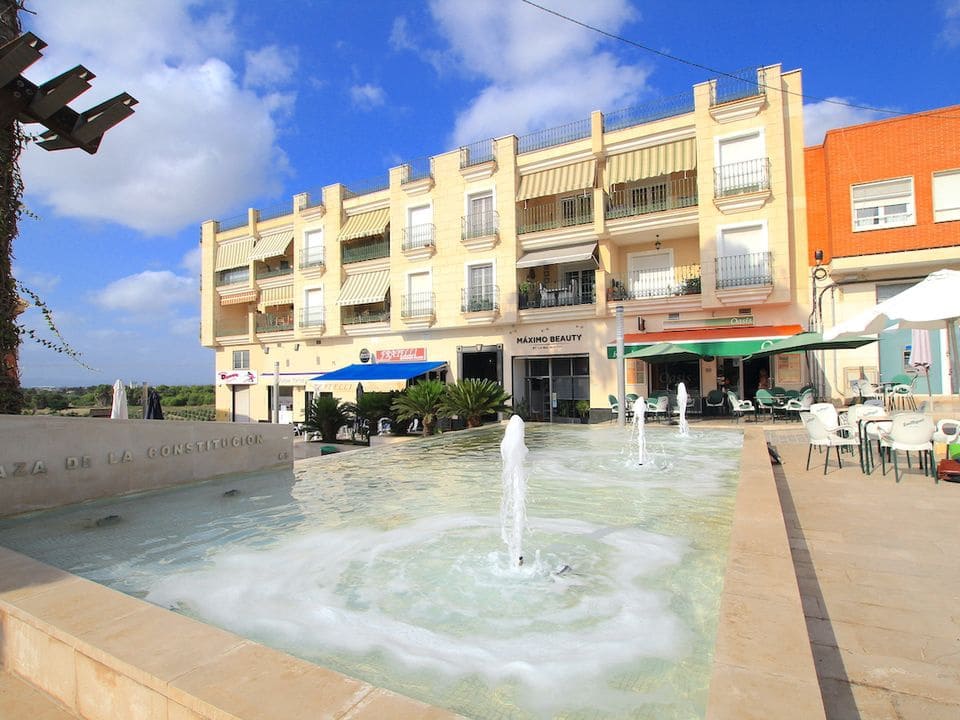 5 soveværelse Villa til salg i Benijofar med swimmingpool - € 475.000 (Ref: 9426154)